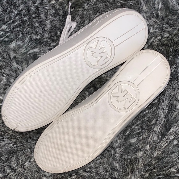 SNEAKERS - Picture 5 of 5